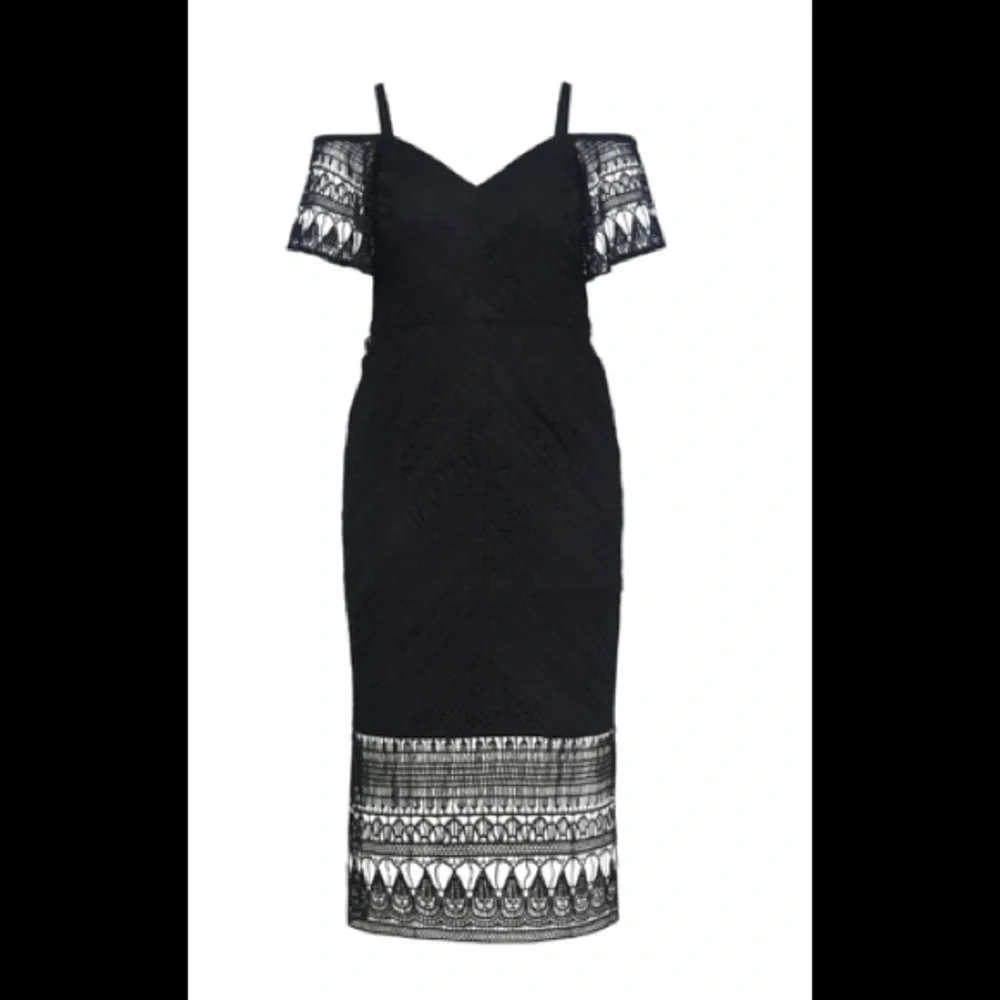 City Chic Black Cold-Shoulder Lace Midi Dress